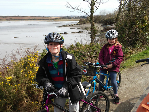 Children with bikes